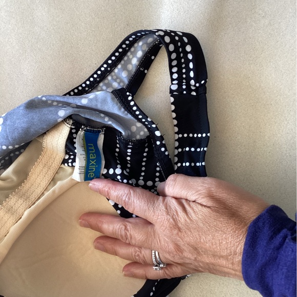 Women’s bathing suit - Picture 2 of 2